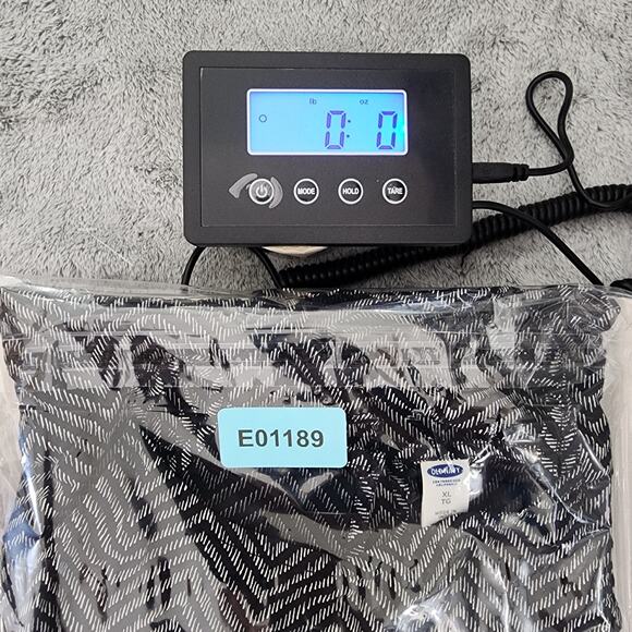 Old Navy Top Womens XL Black Chevron High Square Neck Tank Button Back Modal - Picture 9 of 9